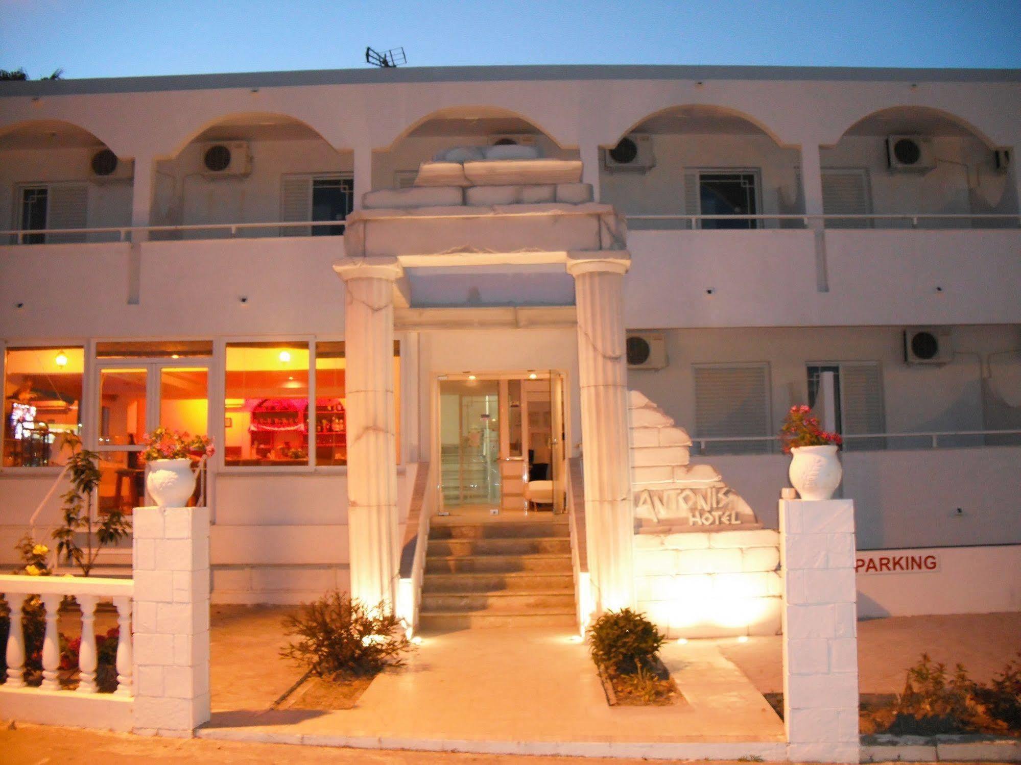 Antonis Hotel Kéfalos Extérieur photo